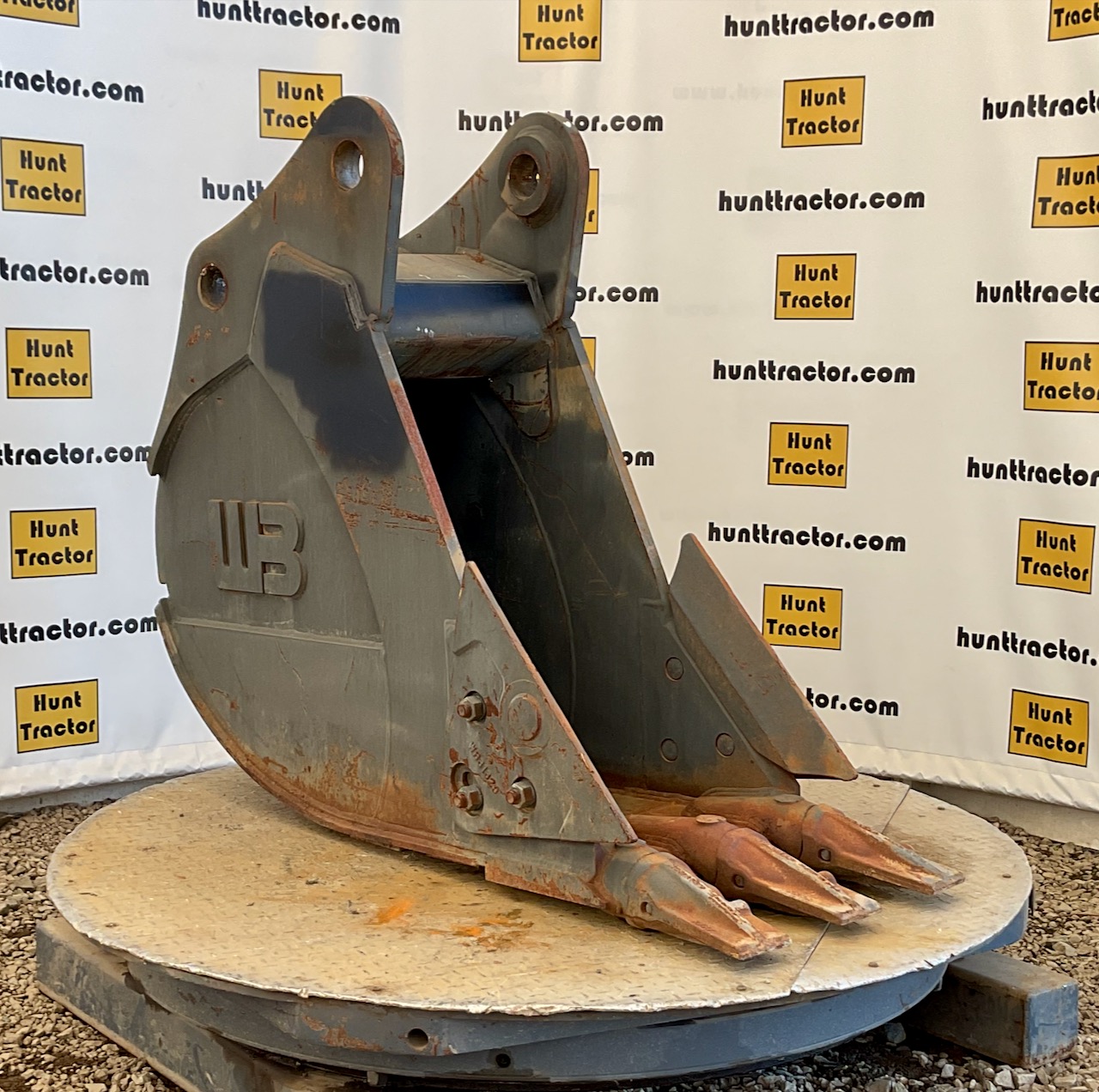 51877-20%22 Komatsu PC160 Bucket-1