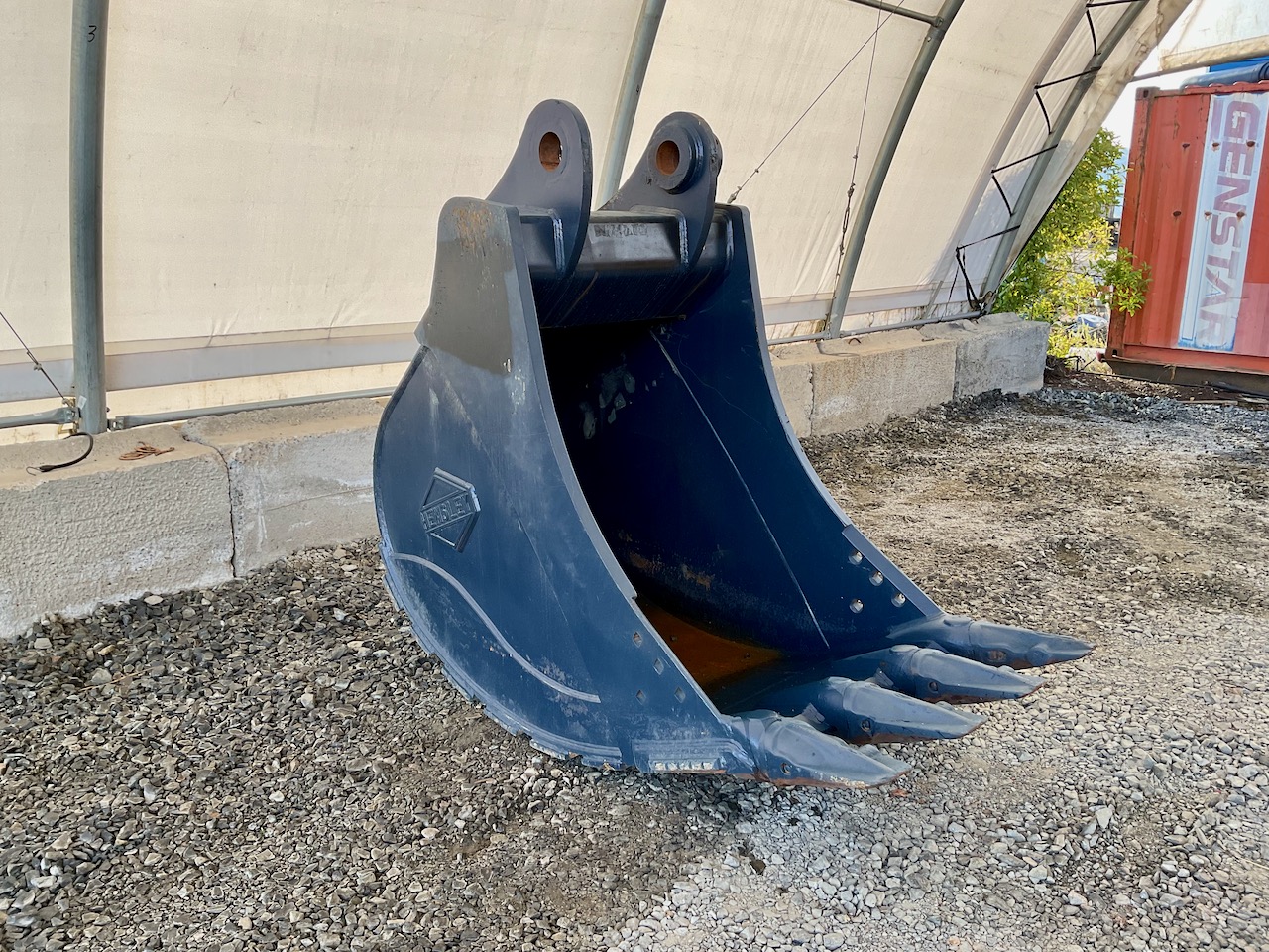 51866-36%22 Komatsu PC300 Bucket-1