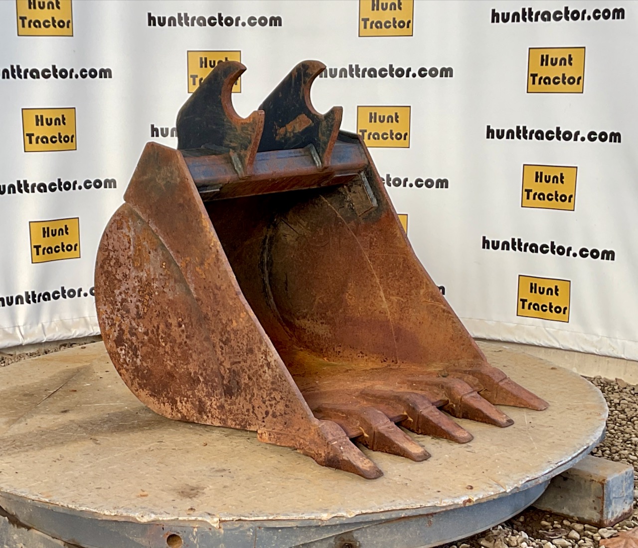 52063-24%22 Kubota Wedge Bucket-1