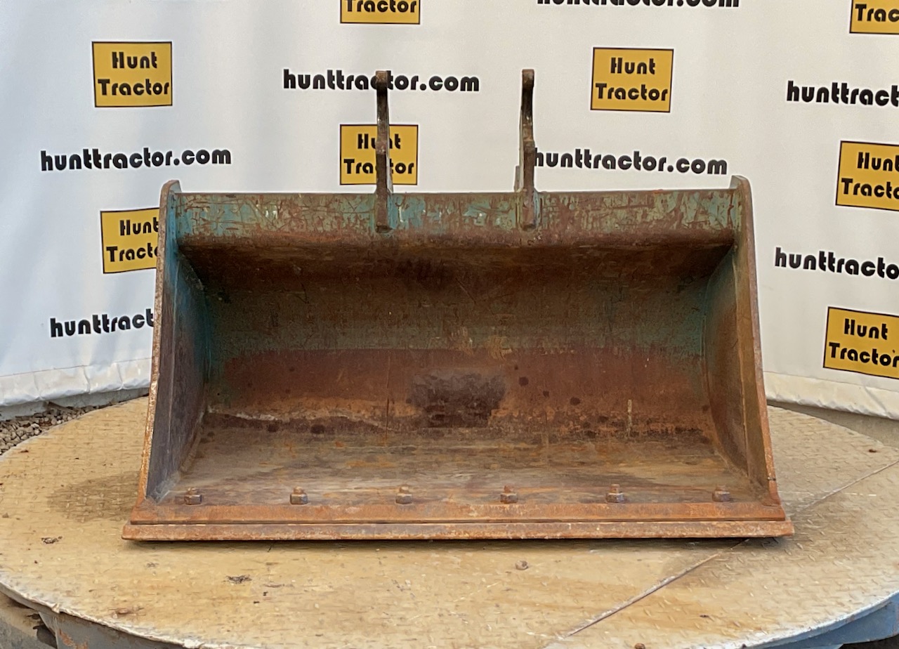 52048-37%22 JD Wedge Bucket-2