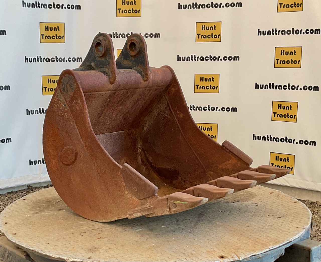 60474-30%22 JCB JS70 Bucket-1