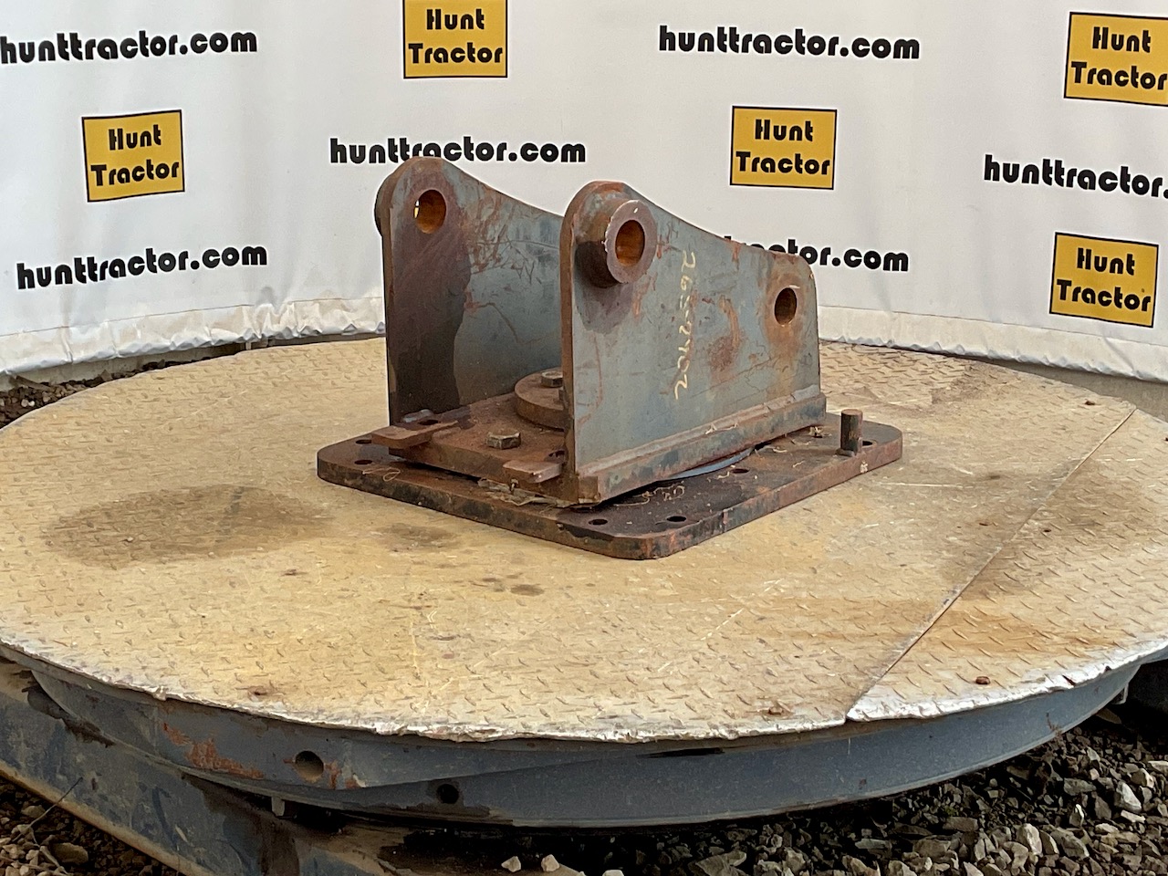 52050-Cat 420D Adapter Plate-2