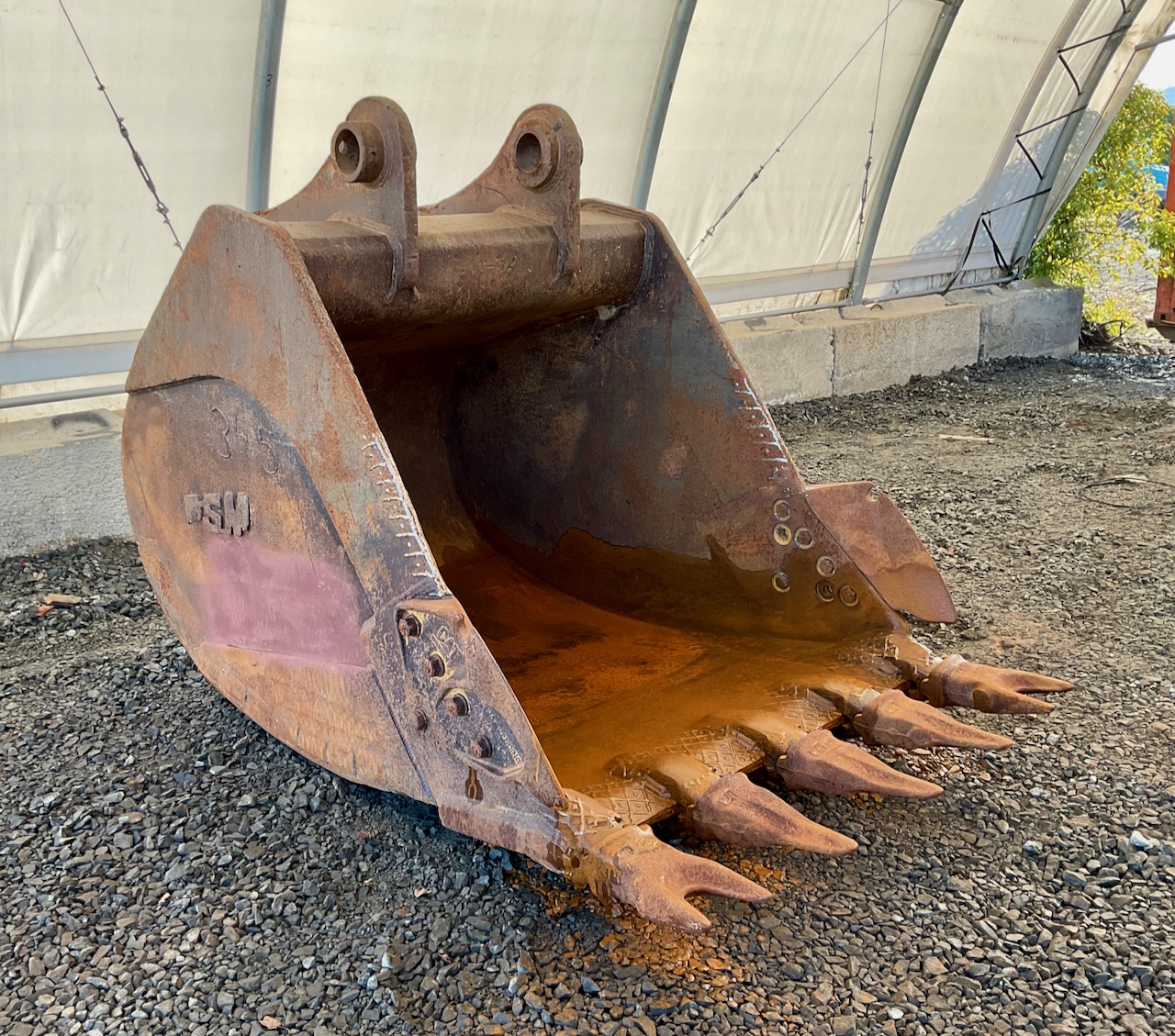 51788-54%22 JD 350D Bucket-1