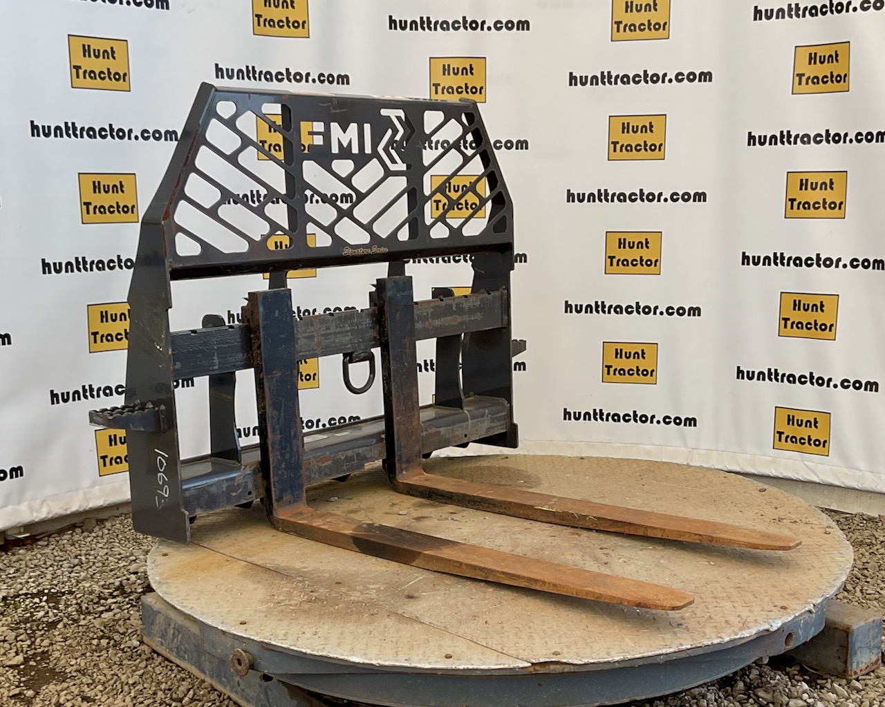 52055-Paladin 30945 Skid Steer Forks-1