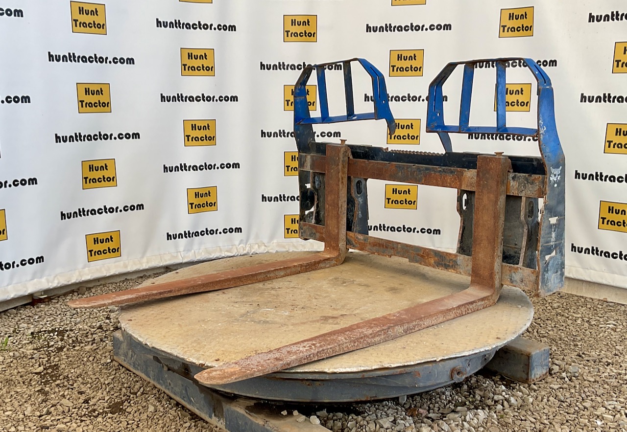 52054-Bobcat Skid Steer Forks-2