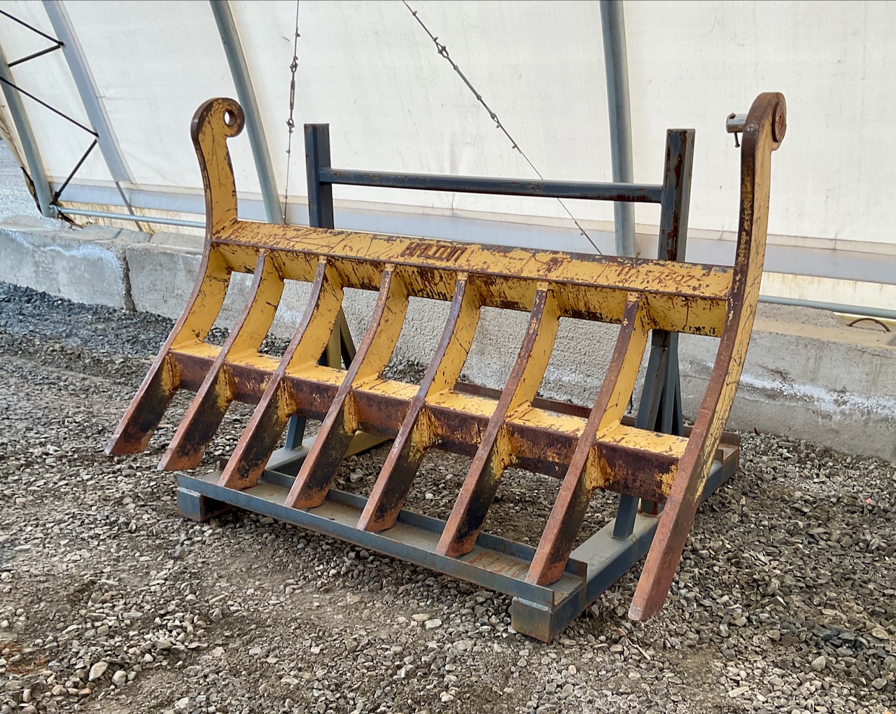 51902-Halton 87%22 Brush Rake-2