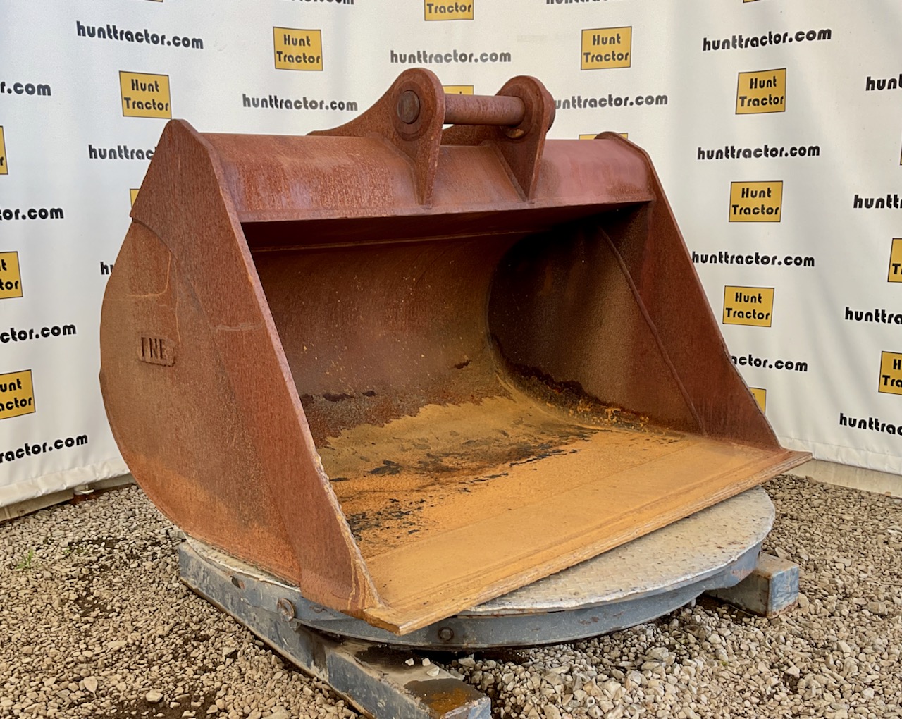 51786-61%22 Komatsu PC160 Bucket-1