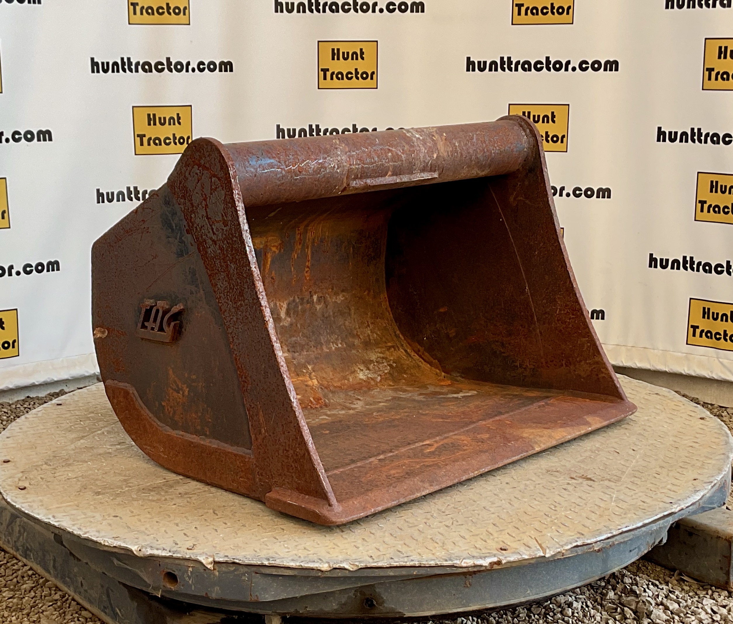 60494-37%22 Quarter Yard Wain-Roy Bucket-1