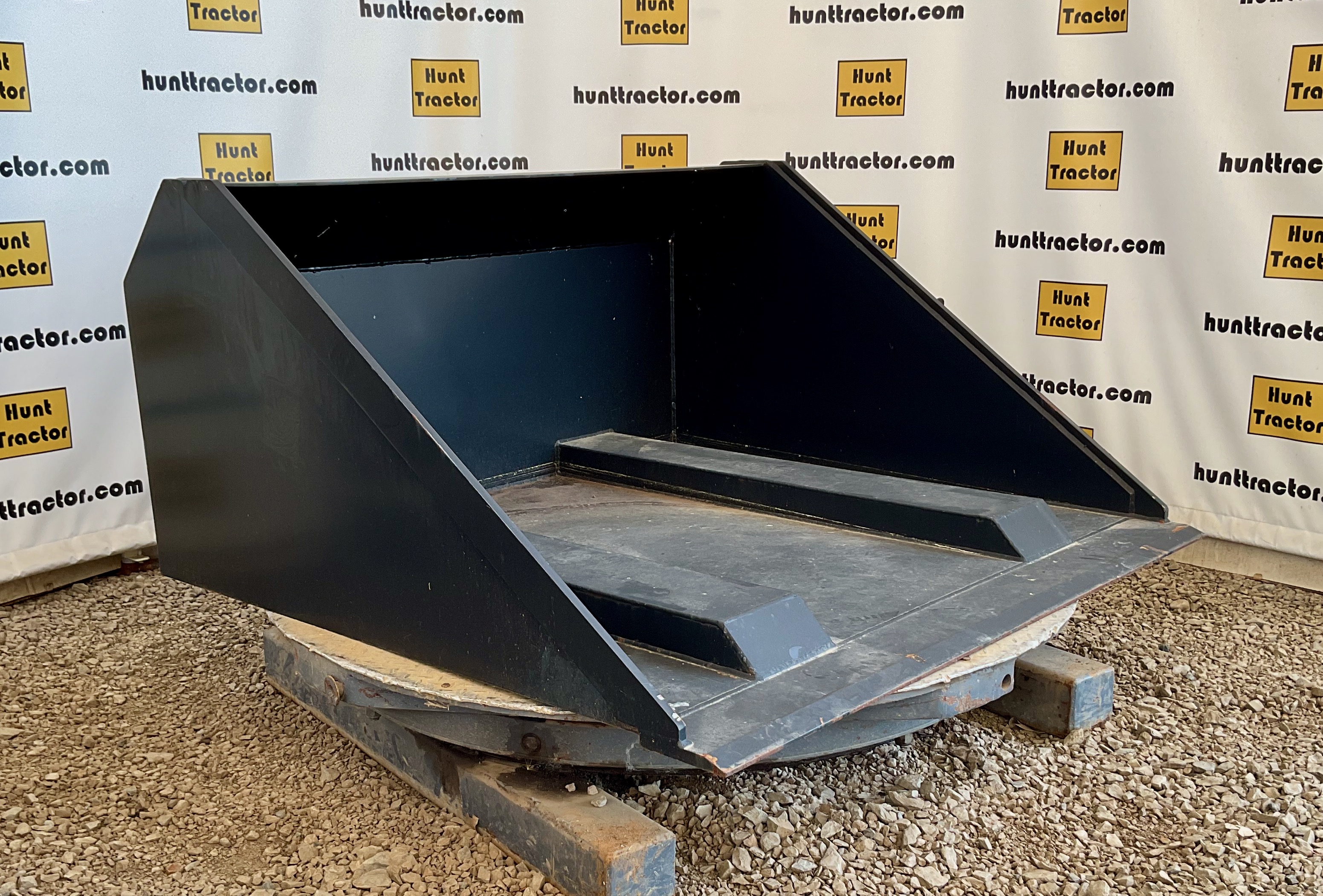 52145-60%22 Cascade Forklift Bucket-1