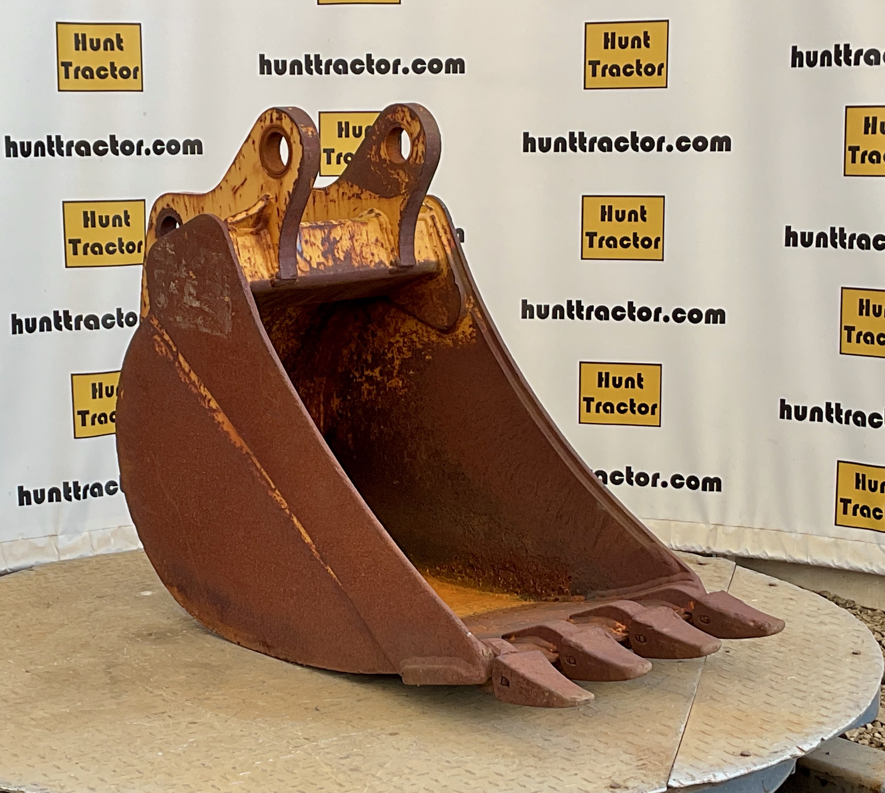 52097-19%22 JD 310SE Bucket-1