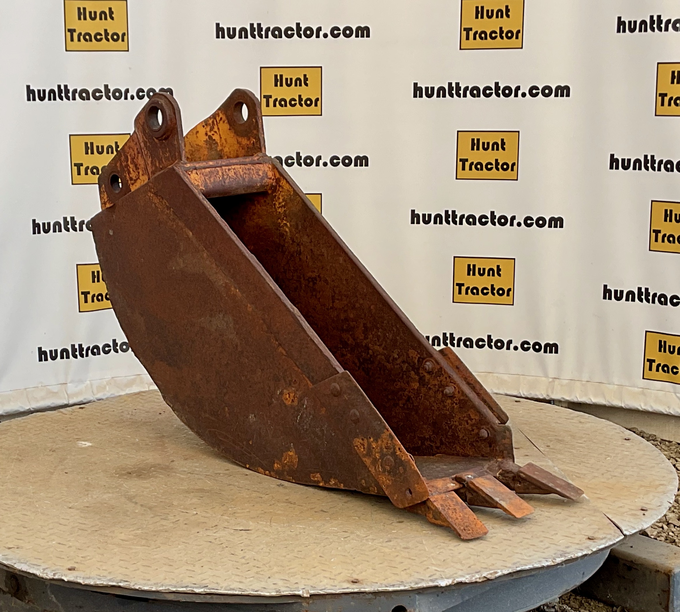 52177-12%22 JD 310B Bucket-1