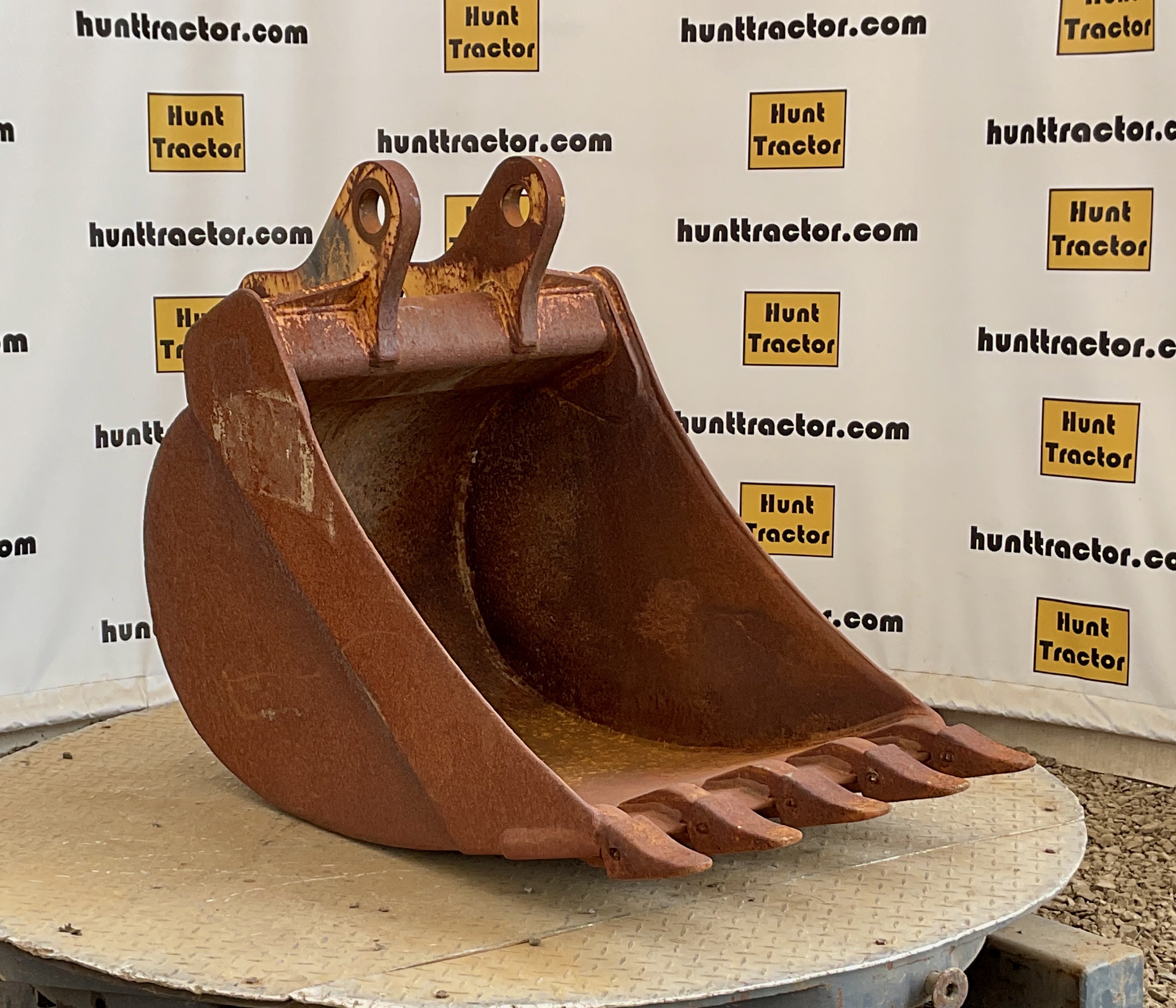 52081-24%22 JD 310SG Bucket-1