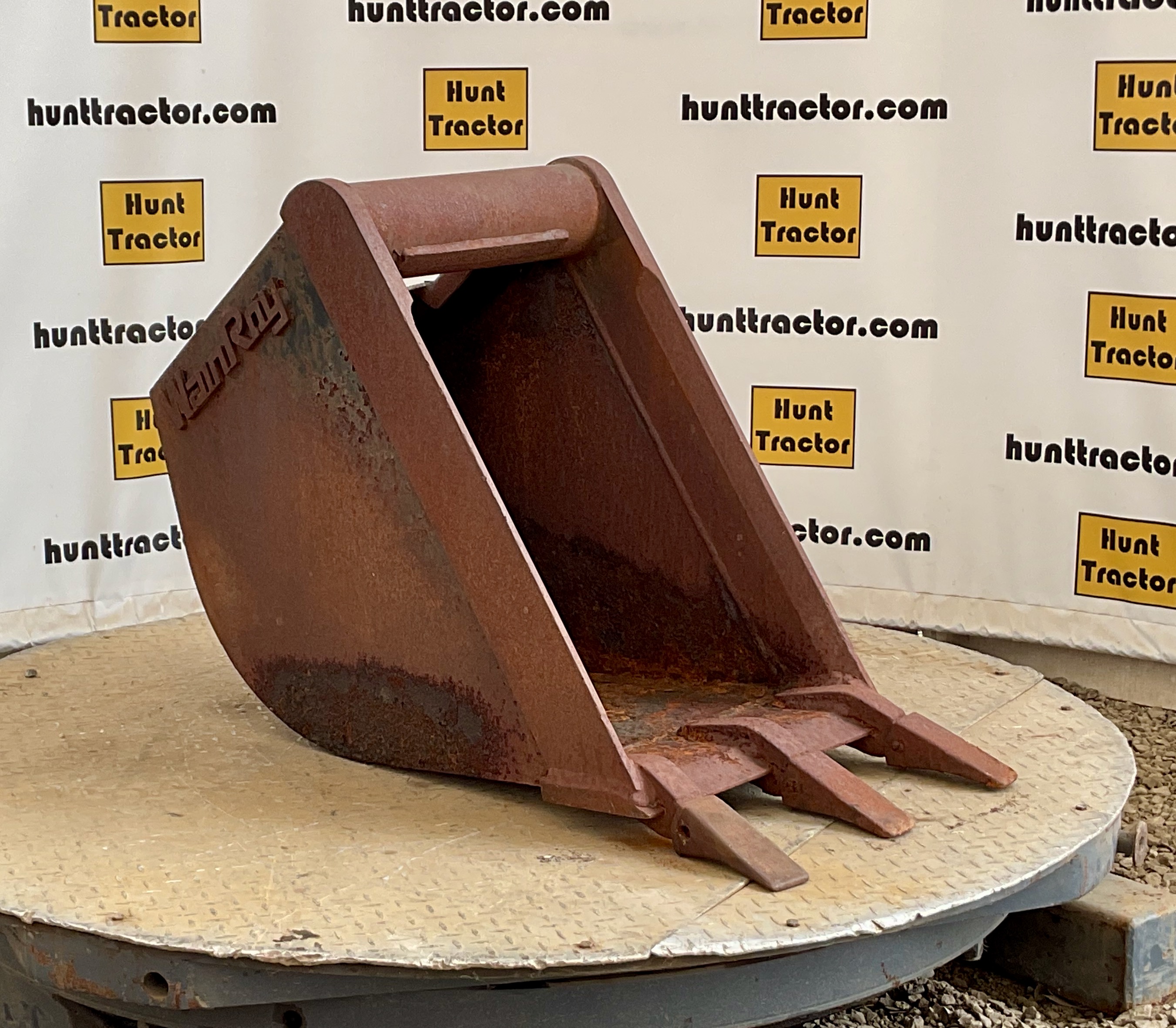 52181-18%22 Quarter Yard Wain-Roy Bucket-1