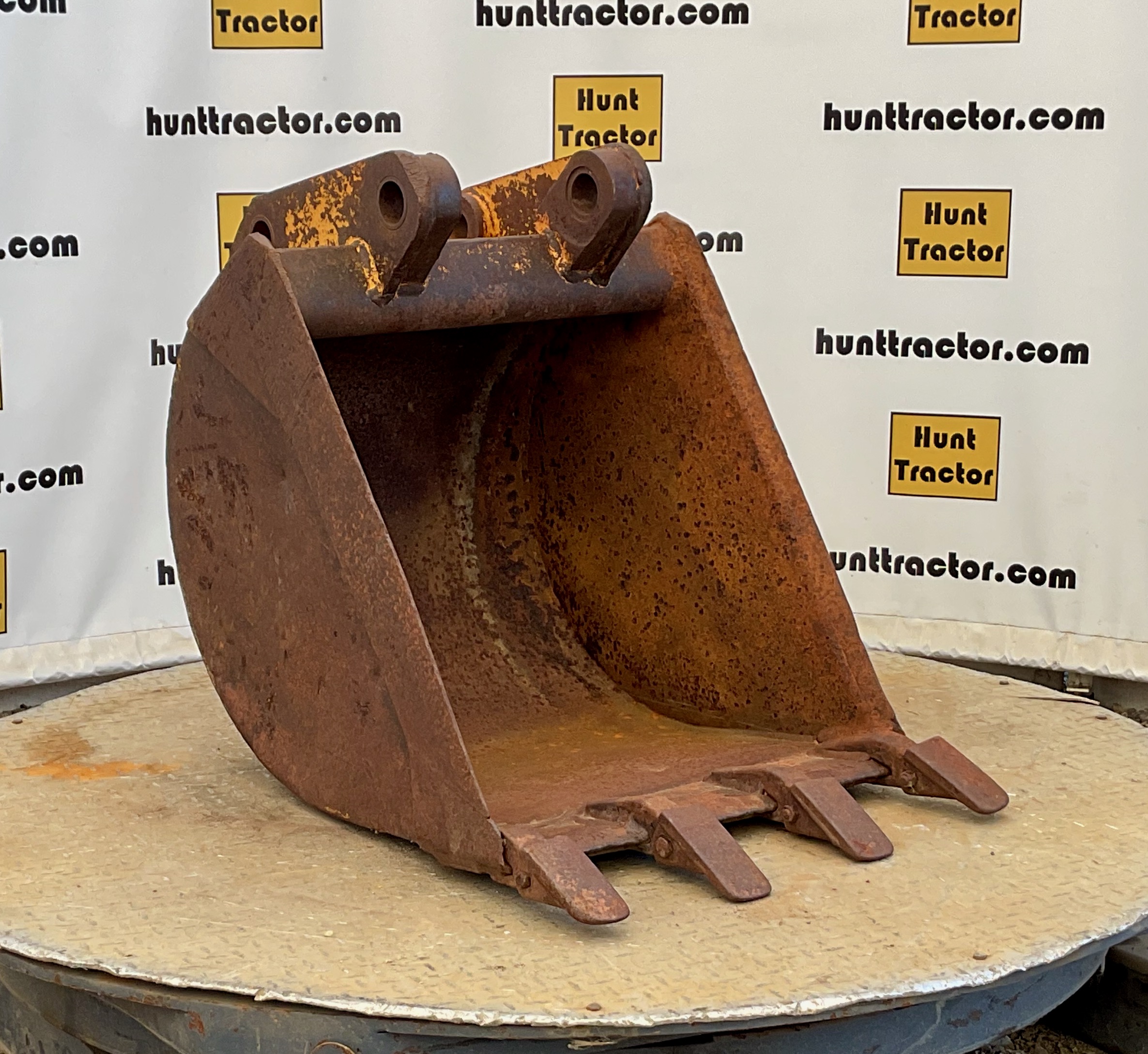 52152-24%22 JD 310B Bucket-1