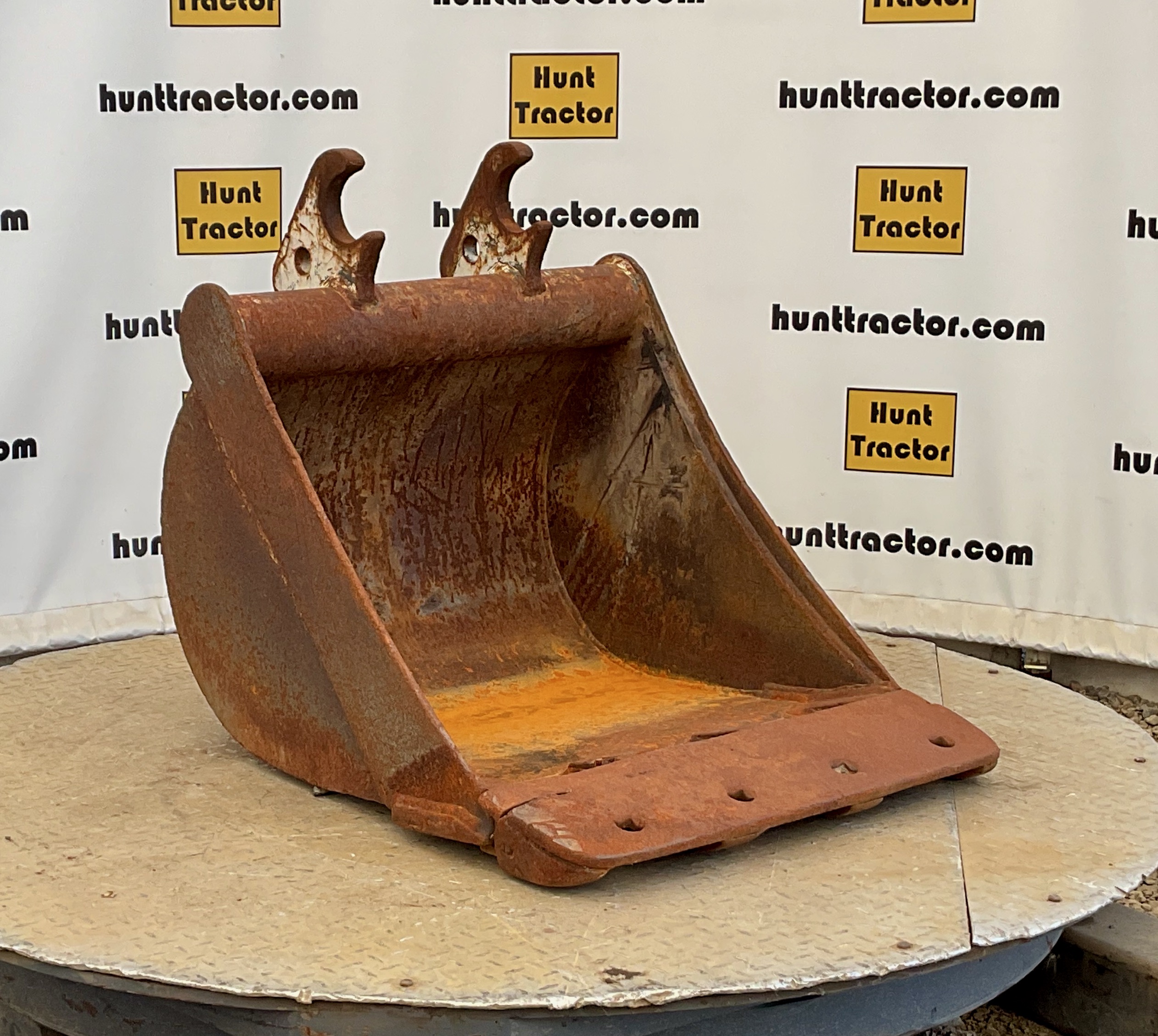 52158-24%22 John Deere Wedge Bucket-1