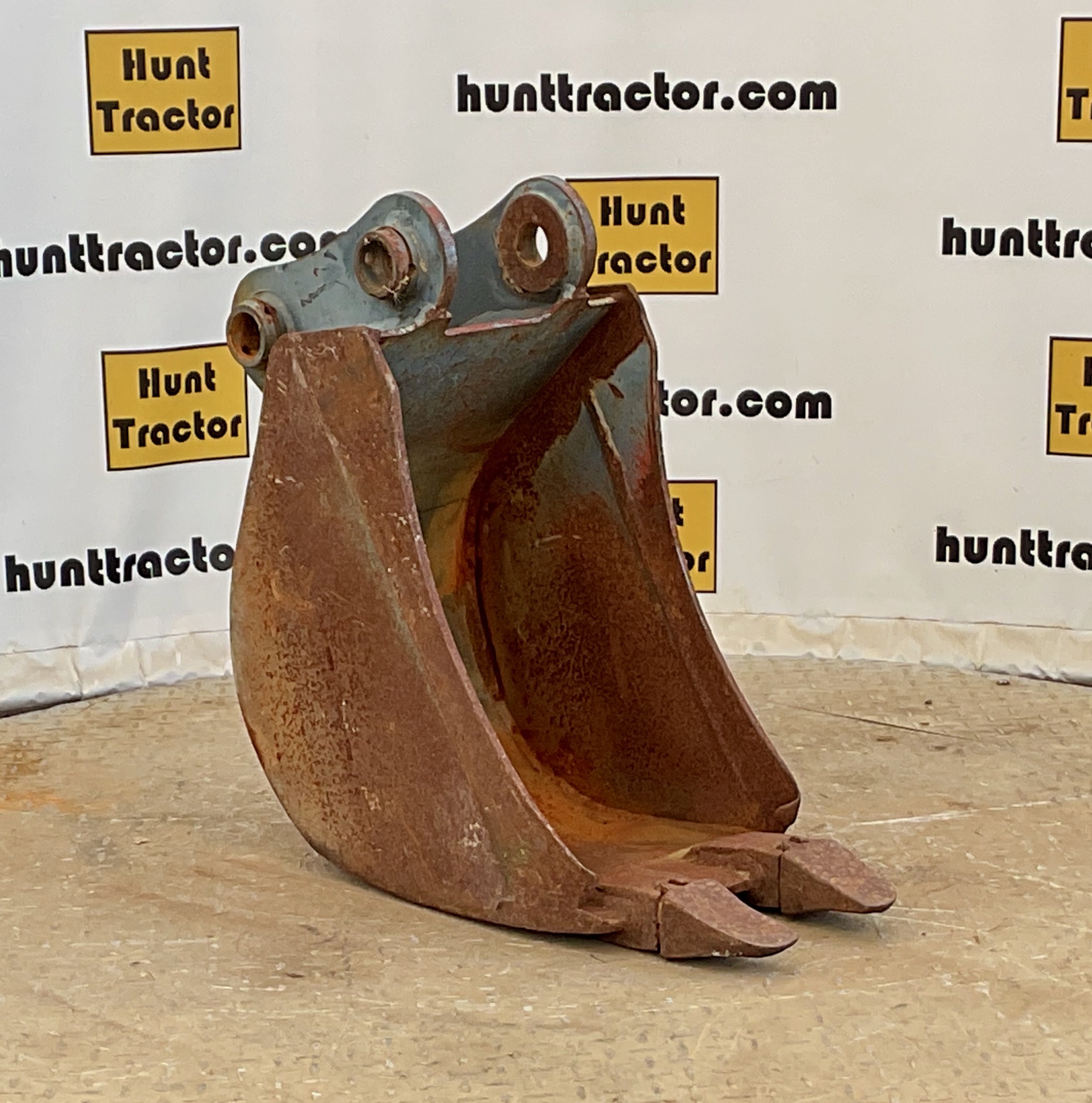 60501-11%22 Mini-Excavator Bucket-1