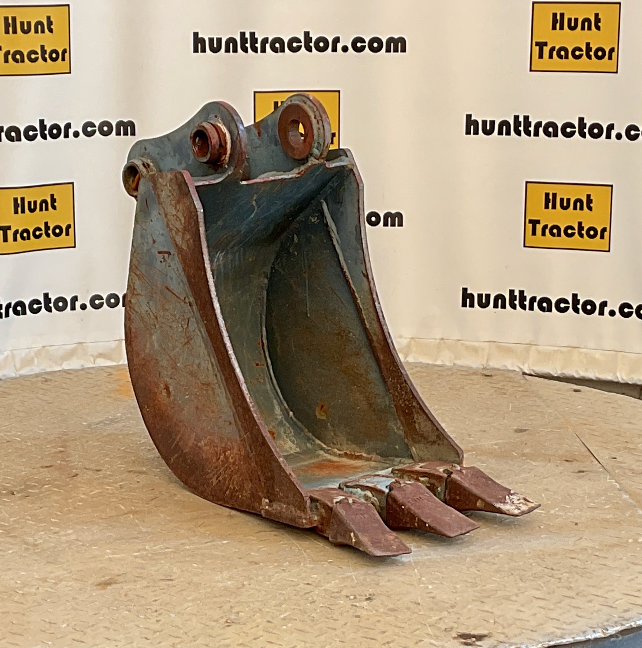 60500-12%22 Mini-Excavator Bucket-1