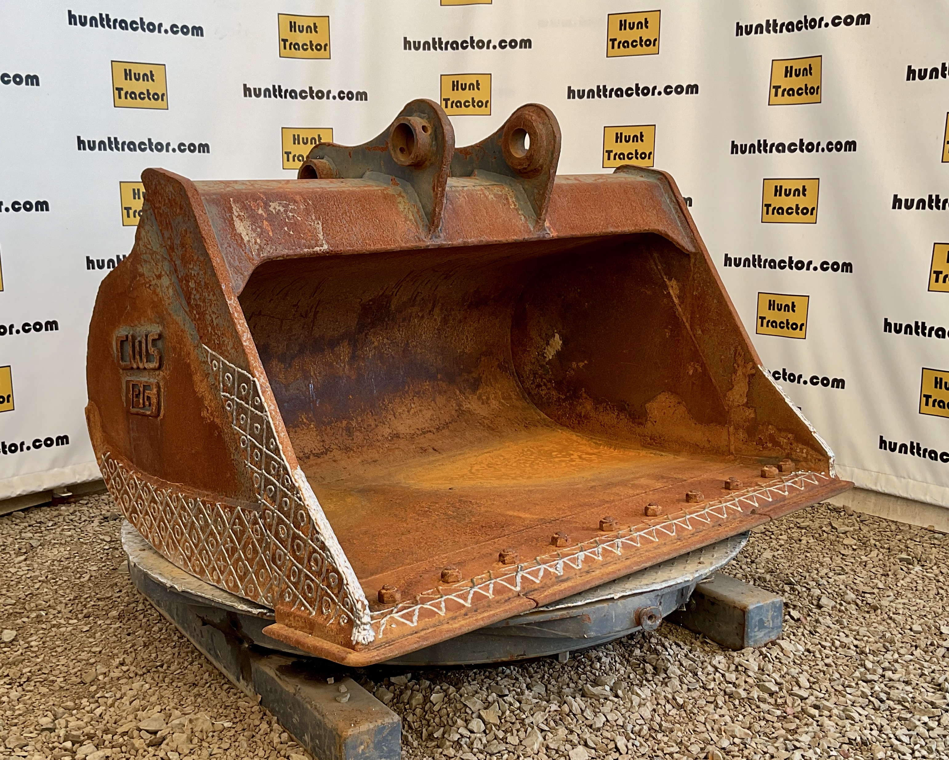52090-61%22 JD 120D Bucket-1