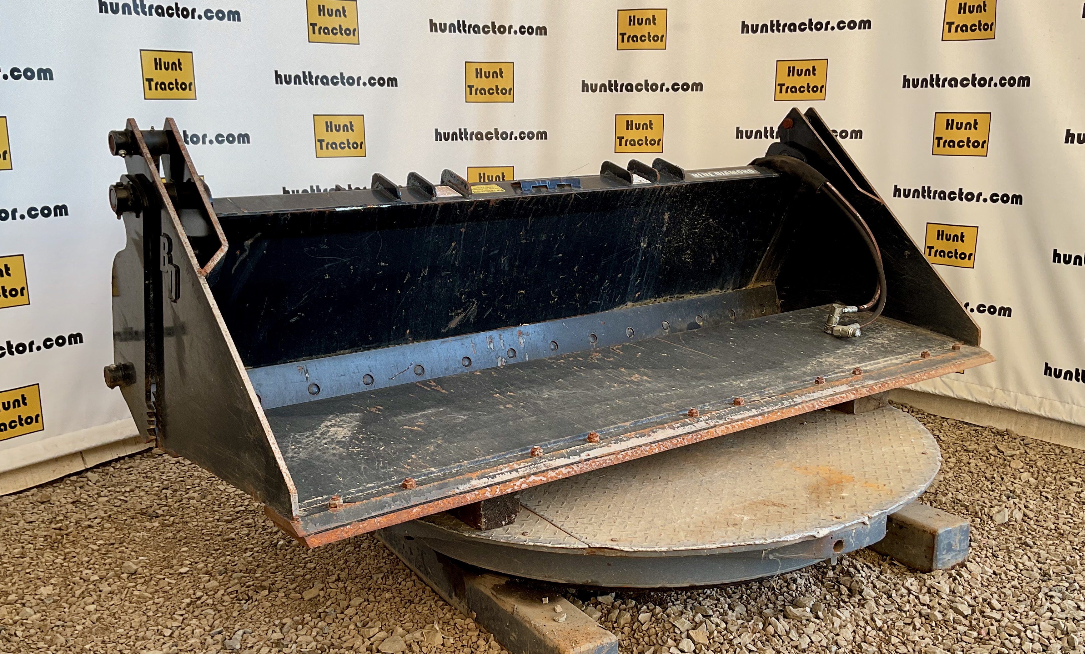 60495-85%22 4-1 Skid Steer Bucket-1